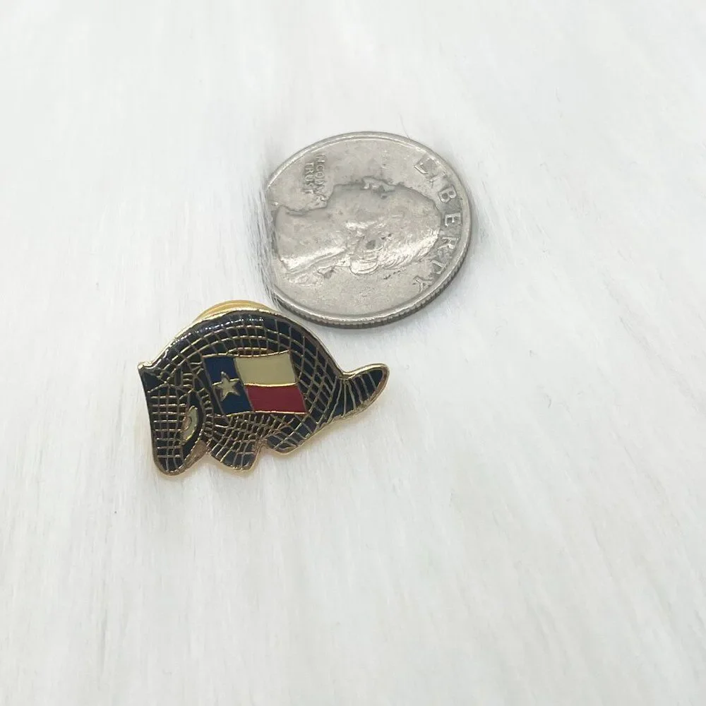 🔮 5/$25 Vintage Texas Flag Armadillo Pin‎